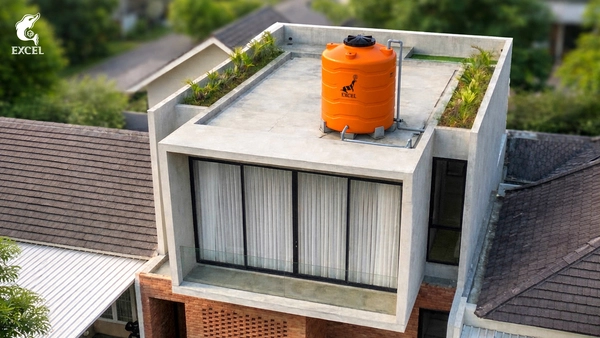toren air yang sudah terpasang di rumah